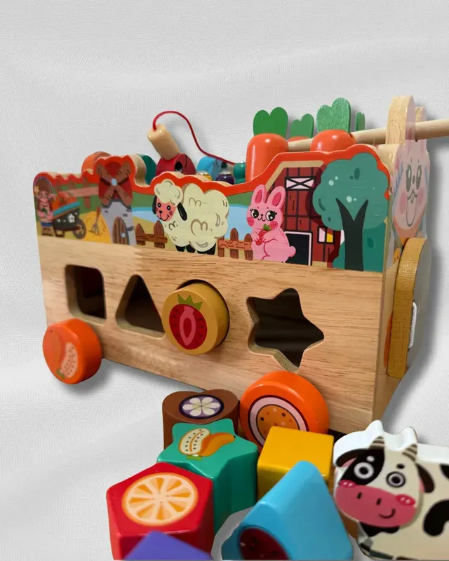 Mașinuță Interactivă din Lemn – Fermă Montessori cu 8 Activități Educaționale