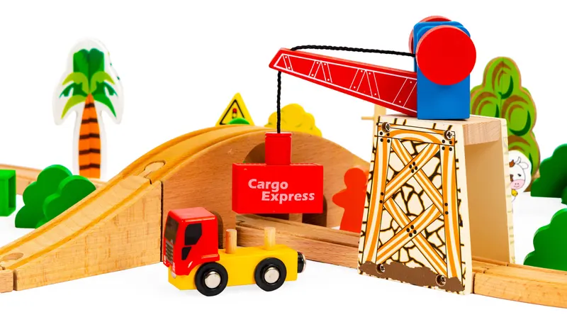 Set trenulet Ecotoys, lemn, baterii, 74 elemente KID065418 — imaginea 3