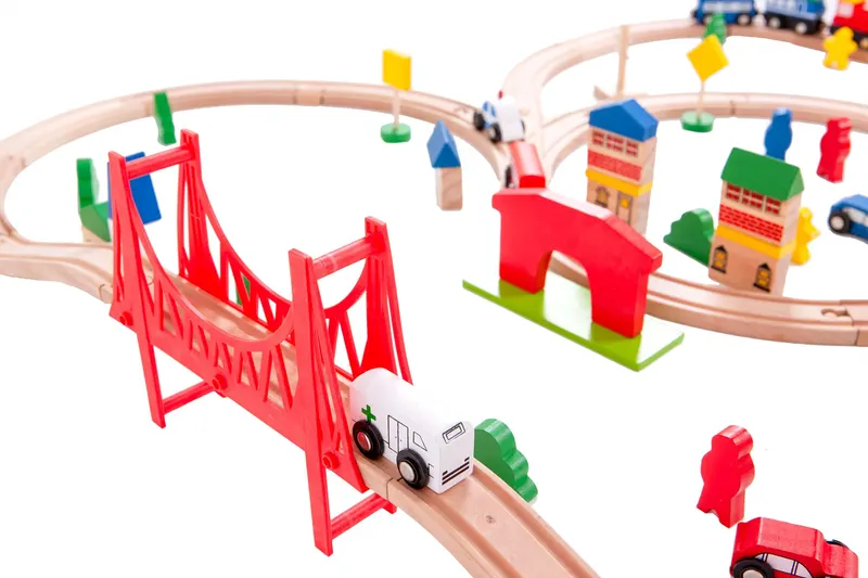 Circuit trenulet Ecotoys, lemn, baterie, 90 elemente KID065425 — imaginea 4