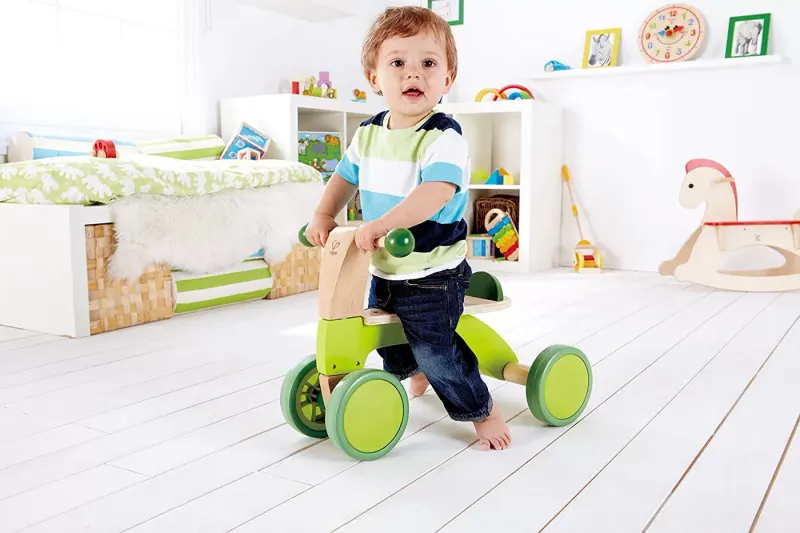 Bicicleta copii Hape, lemn, fara pedale, 4 roti, verde KID006997 — imaginea 2