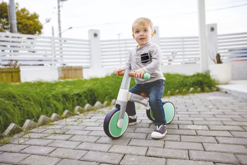 Bicicleta copii Hape, echilibru, fara pedale, 3 roti, verde KID033955 — imaginea 4