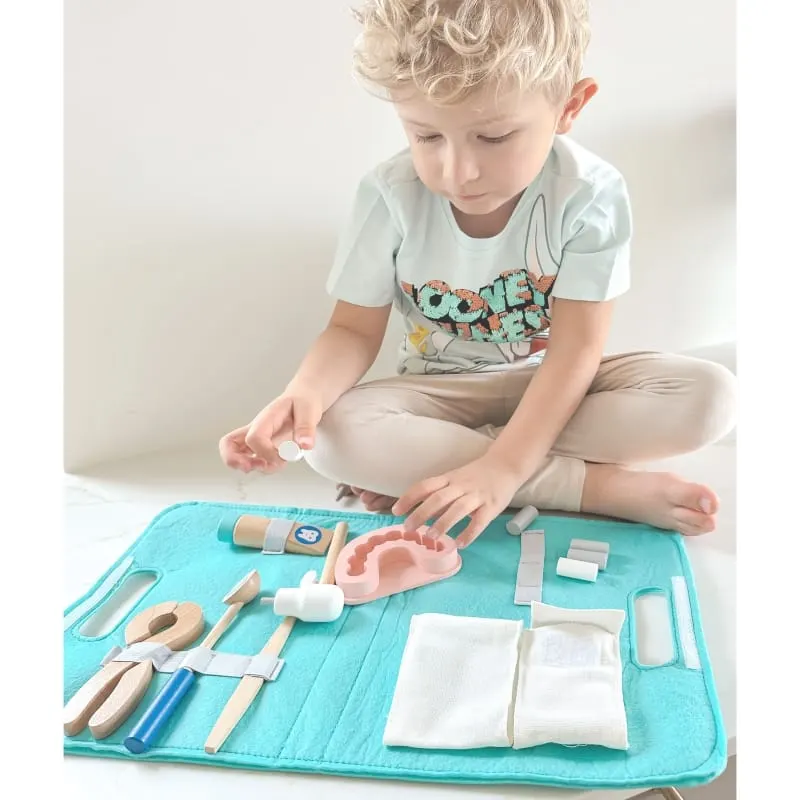 Set micul dentist Tooky Toy, trusa medicala din lemn 19 piese KID372271 — imaginea 3