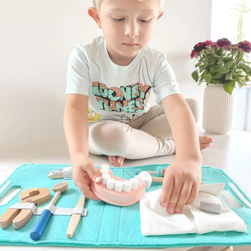 Set micul dentist Tooky Toy, trusa medicala din lemn 19 piese KID372271 — imaginea 5