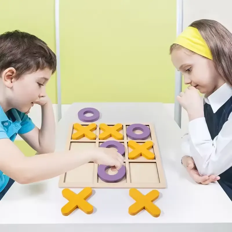 Joc X și 0 din Lemn, Tablă Tic-Tac-Toe 30×30 cm, Culori Aleatorii 3+ ani