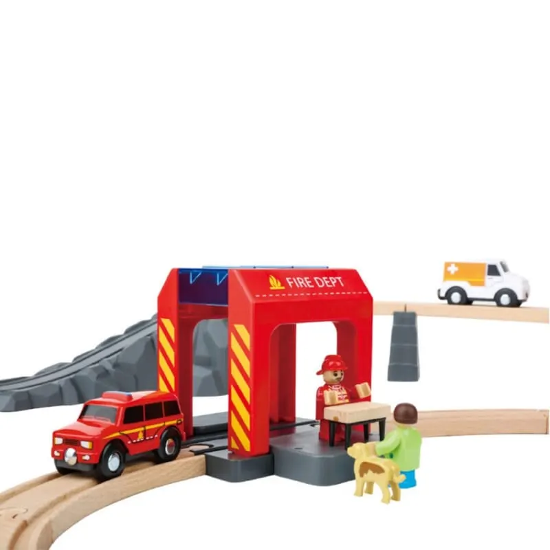 Trenulet din lemn Tooky Toy, statie de pompieri/ambulanta, multicolor, 70 piese KID373322 — imaginea 4